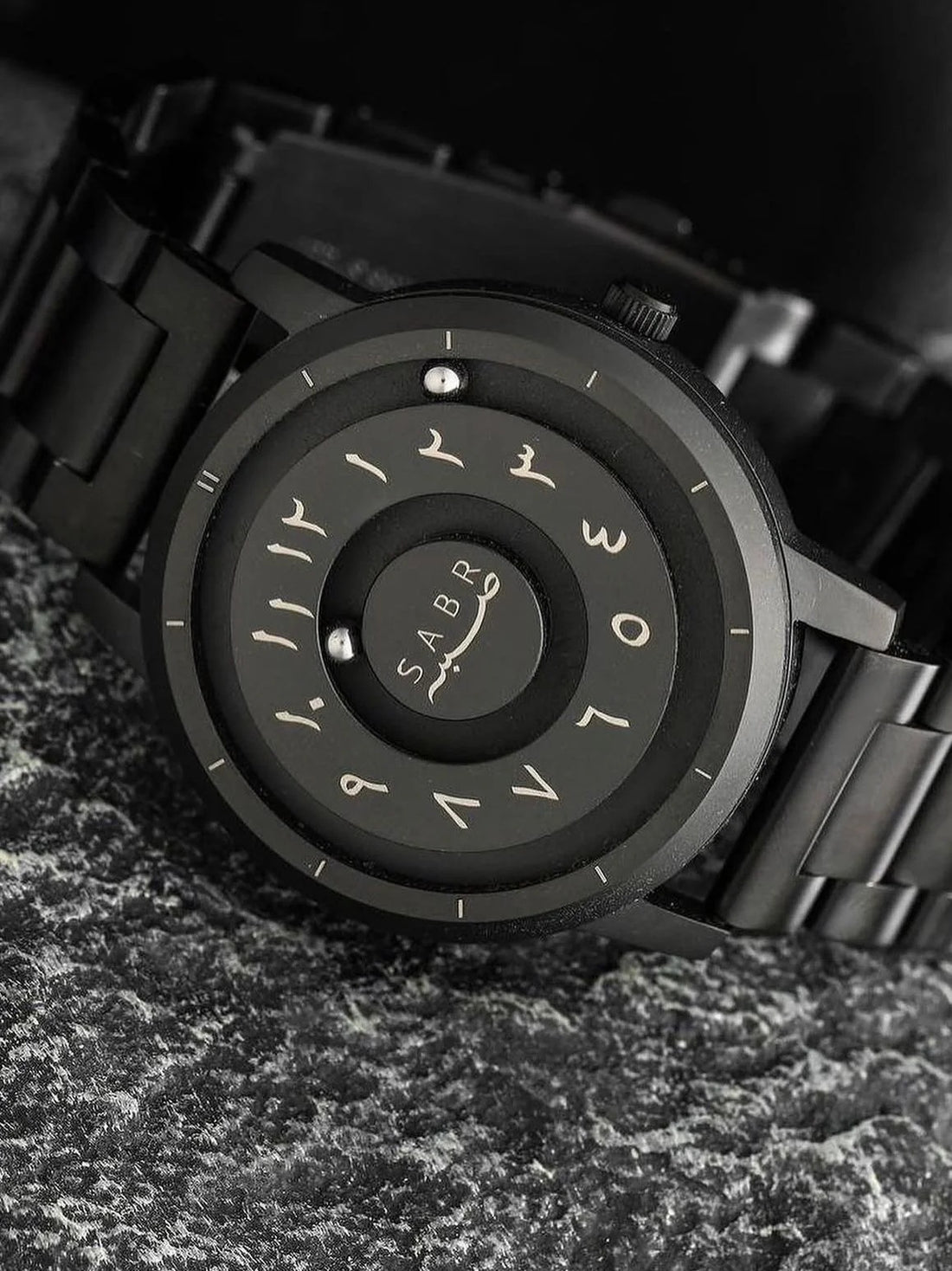 SaBr Magnetic Luna – Black | Sleek, Minimal & Effortlessly Magnetic
